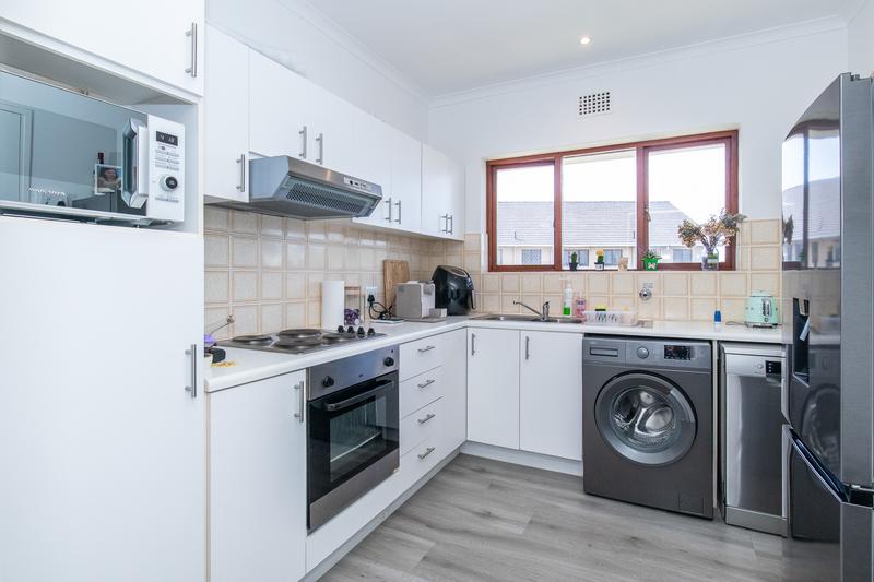 2 Bedroom Property for Sale in Bergvliet Western Cape